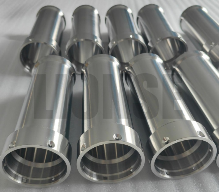 Miksi titaani on ihanteellinen materiaali laivojen suunnitteluun?