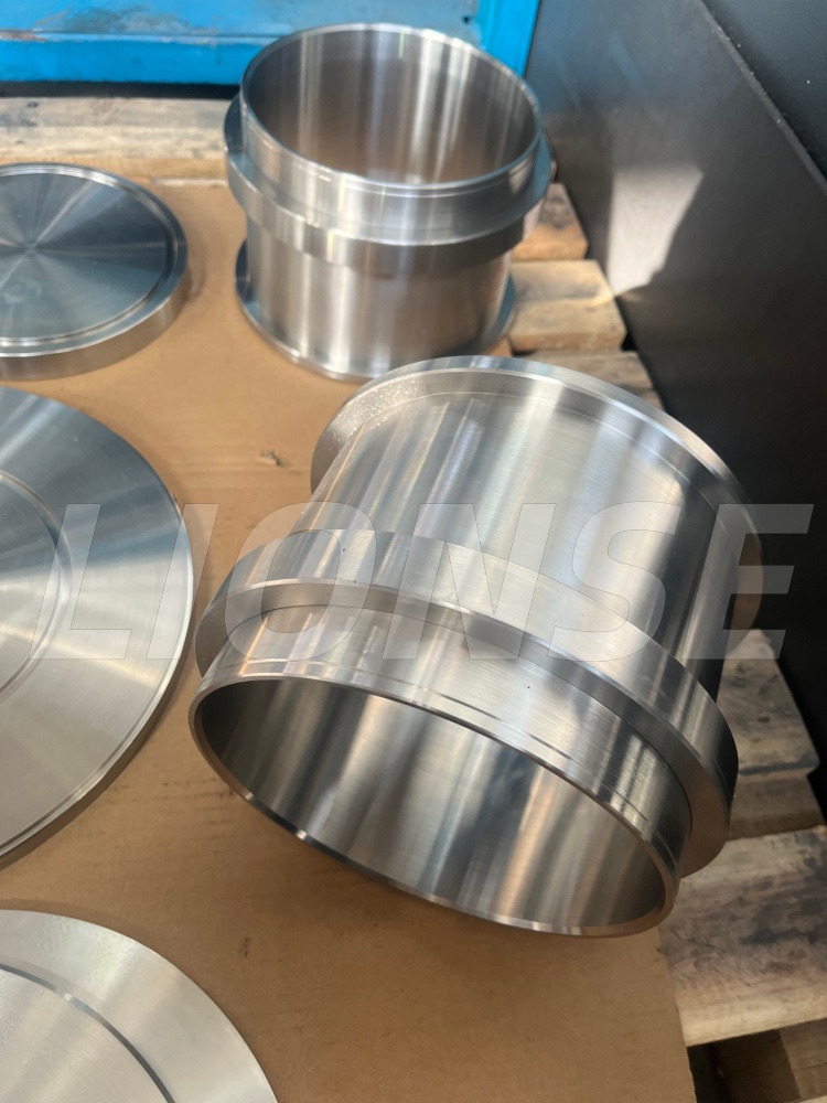 Ovatko mittatilaustyönä tehdyt holkit hintansa arvoisia?