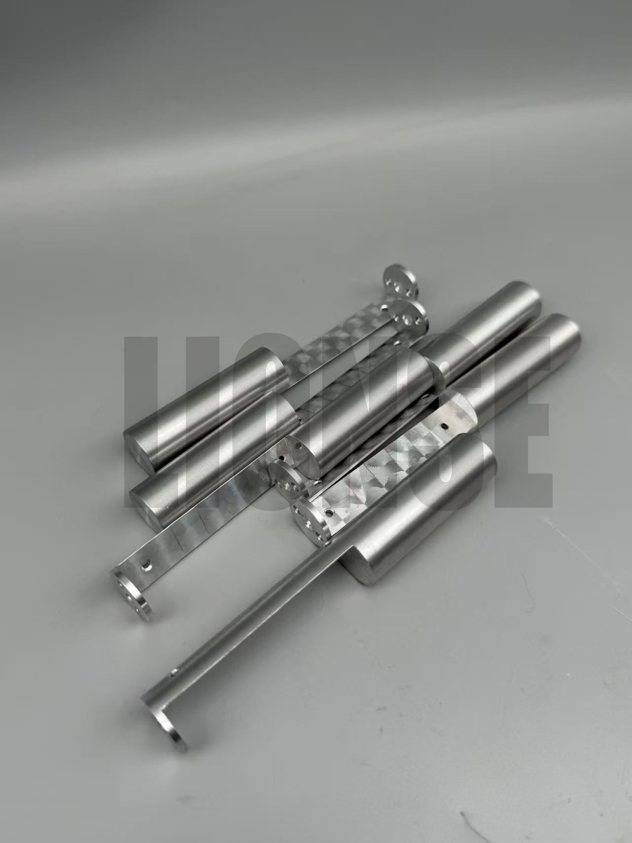 Voivatko alumiiniliittimet korjata yhteensopimattomien lämpölaajenemiskertoimien ongelman?
