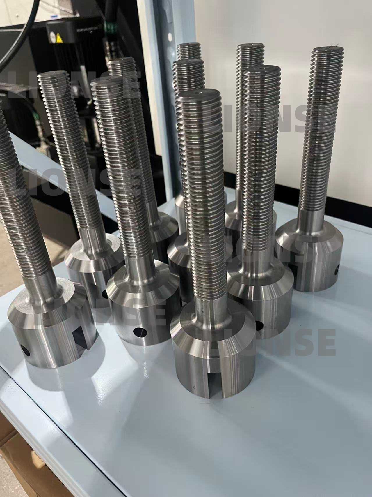 Mukautetut CNC-koneistetut ketjun kiristyspultit