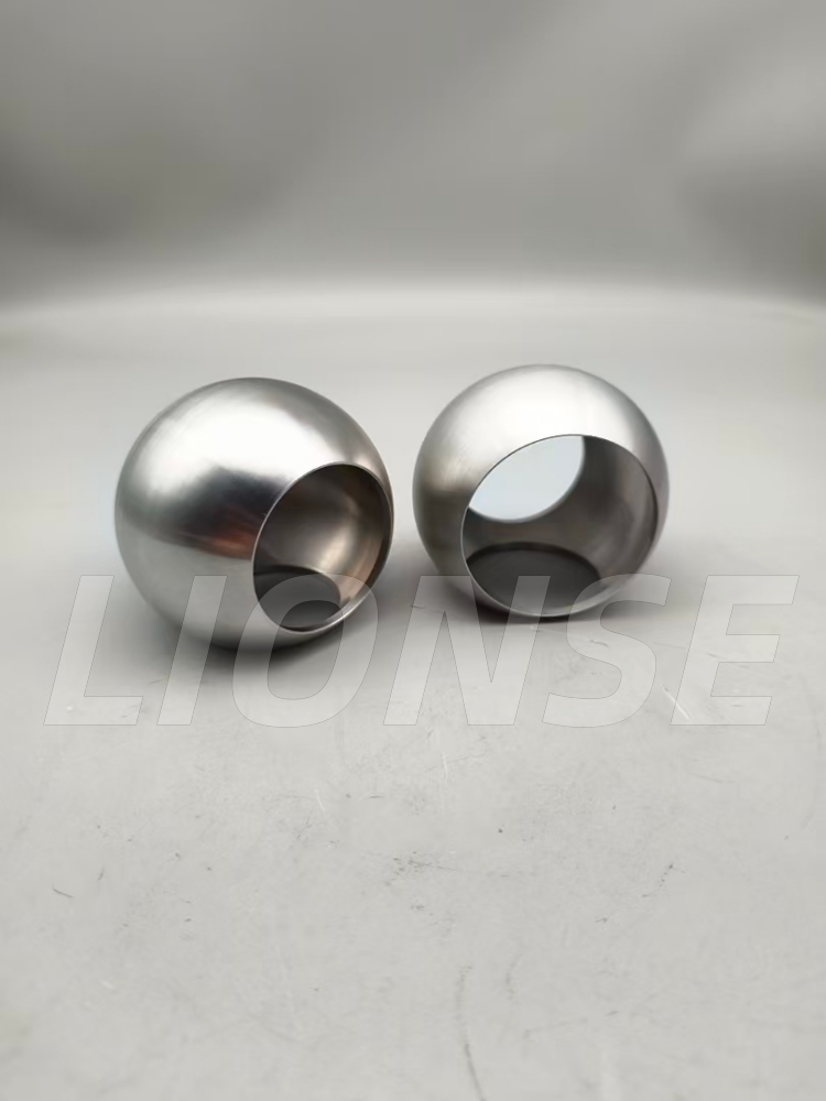 Ruostumattomasta teräksestä valmistetut 304 ontot pallot